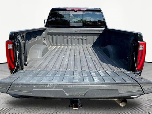 Used 2024 GMC Sierra 2500 Denali w/ Technology Package AWD/4WD image 7