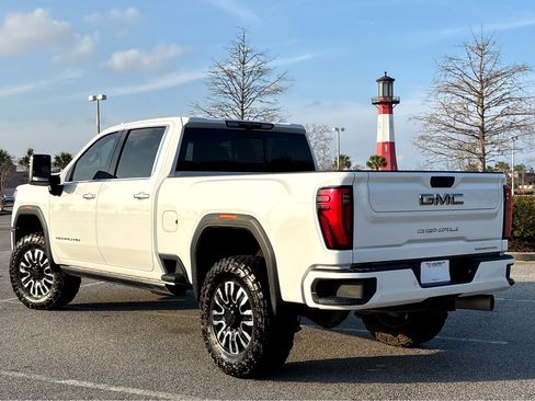 Used 2024 GMC Sierra 2500 Denali Ultimate image 25