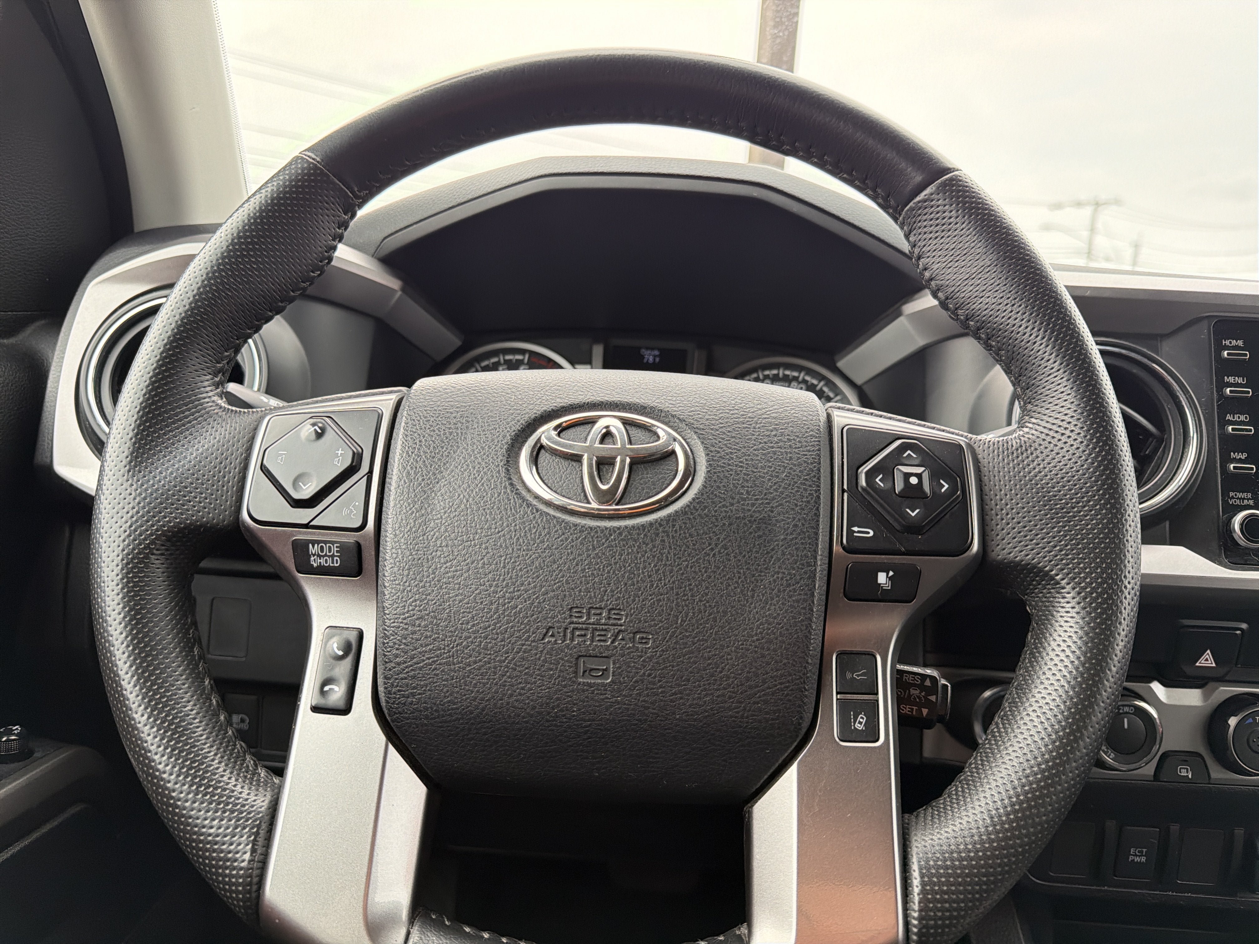 Used 2023 Toyota Tacoma SR5 w/ SX Package AWD/4WD image 17