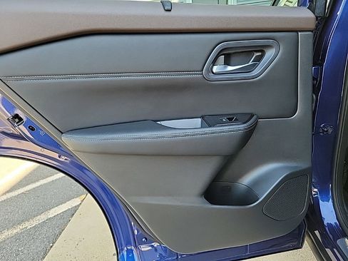 Certified 2022 Nissan Rogue SL w/ SL Premium Package image 27