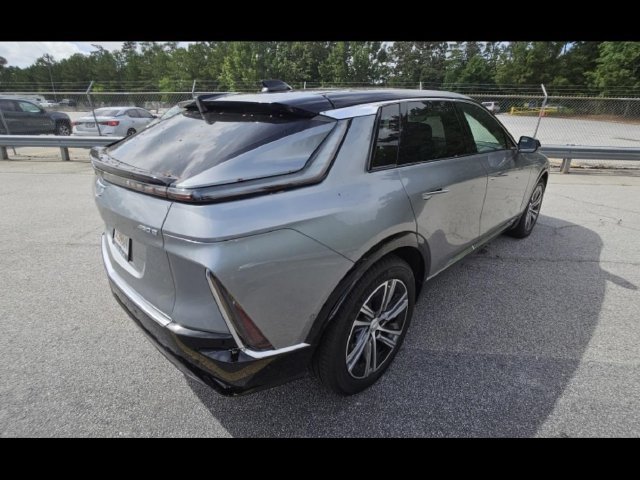 Used 2025 Cadillac Lyriq Luxury RWD image 2
