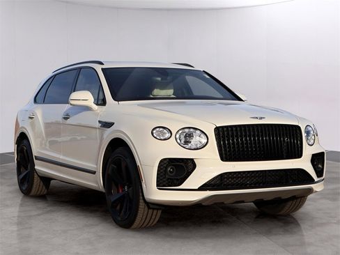 Used 2023 Bentley Bentayga Extended Wheelbase image 3
