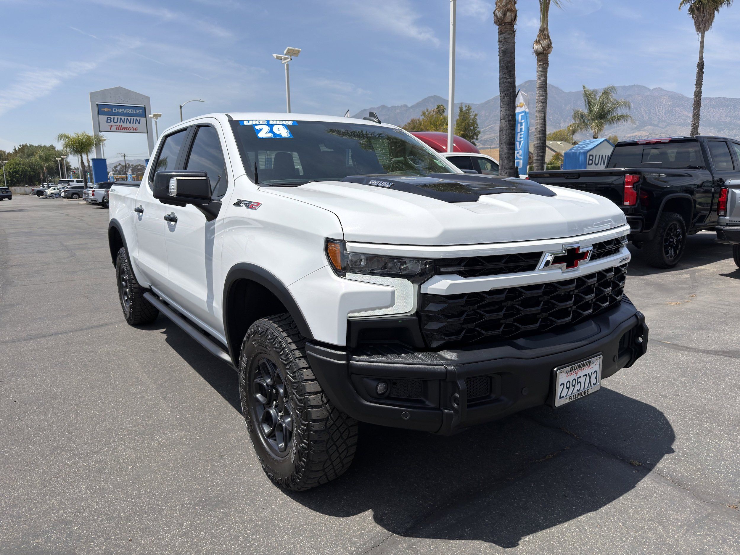 Used 2024 Chevrolet Silverado 1500 ZR2 w/ ZR2 Bison Edition AWD/4WD image 2