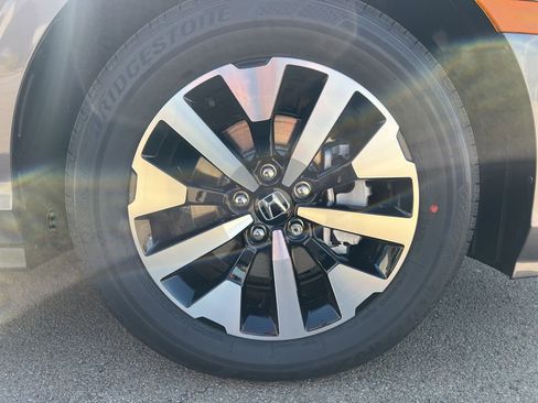 New 2026 Honda Odyssey EX-L image 9