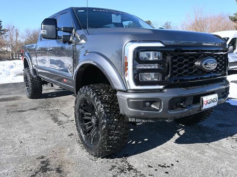 New 2026 Ford F250 Lariat w/ Black Appearance Package image 8
