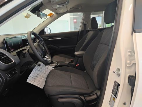 Used 2024 Kia Seltos LX AWD/4WD image 9