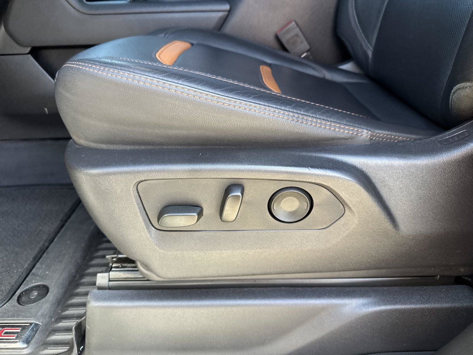 Used 2024 GMC Sierra 1500 AT4 w/ AT4 Preferred Package AWD/4WD image 12
