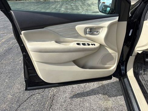 Used 2017 Nissan Murano S w/ Navigation Package AWD/4WD image 10
