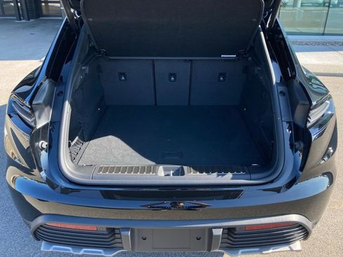 New 2025 Porsche Macan 4S Electric image 9