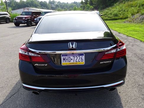 Used 2017 Honda Accord Sport image 7