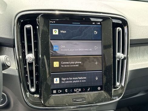 New 2024 Volvo XC40 B5 Plus w/ Climate Package image 30