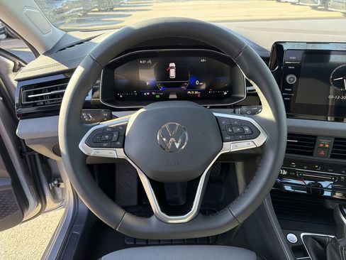 New 2026 Volkswagen Jetta SE FWD image 23