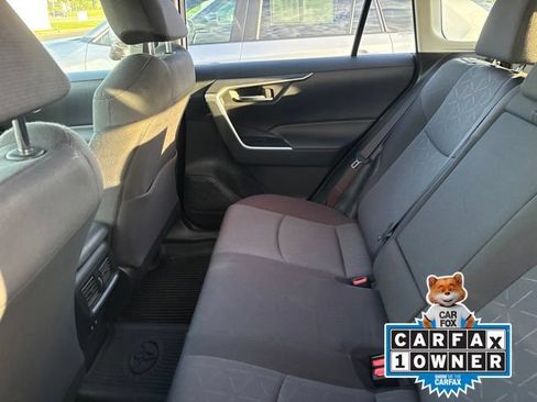 Used 2020 Toyota RAV4 XLE w/ Convenience Package AWD/4WD image 5