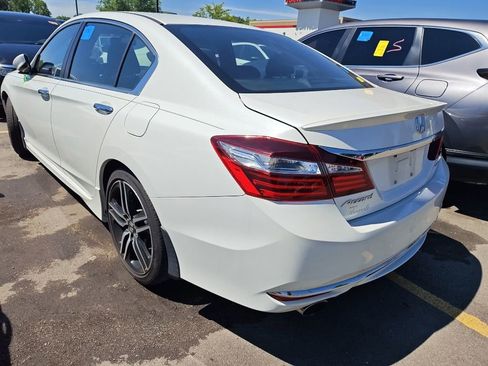 Used 2017 Honda Accord Sport image 4