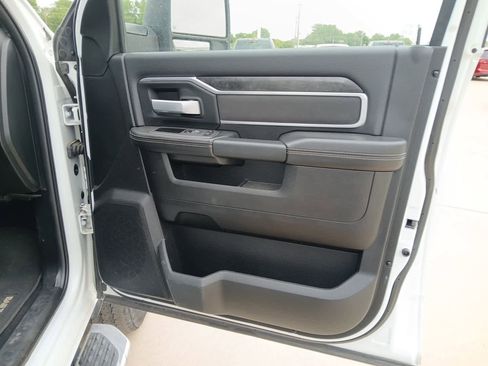 Used 2024 RAM 2500 Big Horn w/ Off Road Package AWD/4WD image 42