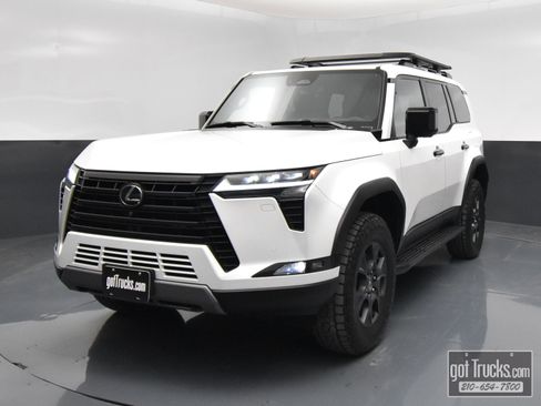 Used 2024 Lexus GX 550 GX 550 Overtrail+ image 46