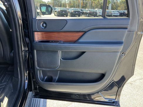 Used 2022 Lincoln Navigator L Reserve image 39