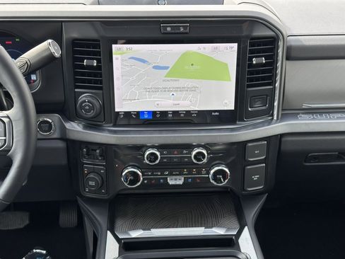 New 2025 Ford F250 Platinum image 24