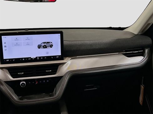 Used 2025 Ford Explorer Active w/ Active Comfort Package image 21