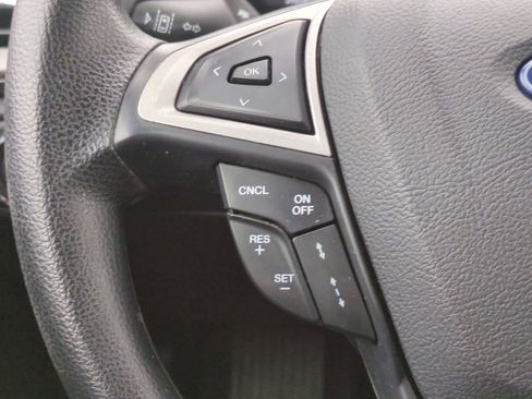 Used 2019 Ford Fusion SE image 23