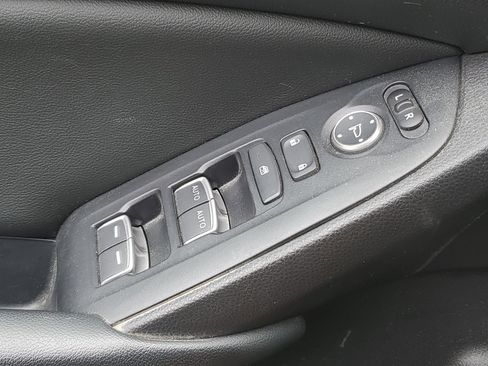 Used 2022 Honda Accord Sport image 25