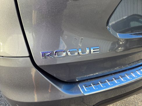 Used 2016 Nissan Rogue SL w/ SL Premium Package image 25