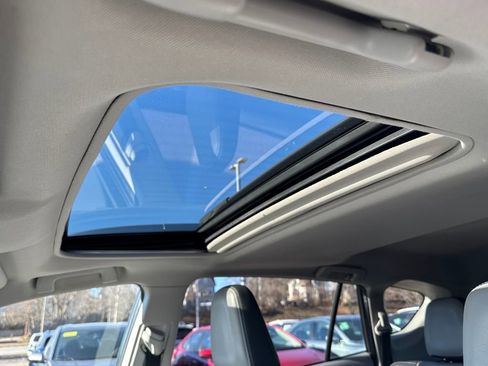 Used 2013 Toyota RAV4 Limited image 16