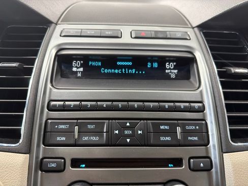 Used 2011 Ford Taurus Limited w/ 301A Rapid Spec Order Code FWD image 29