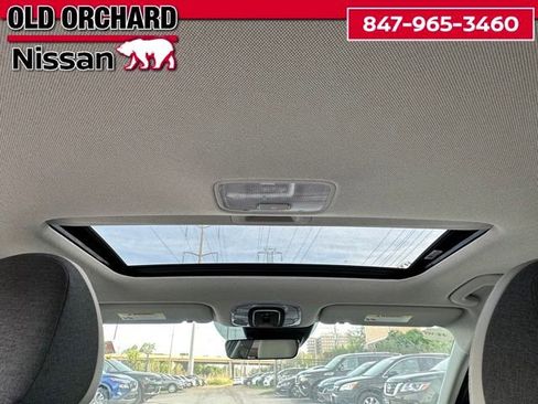 Used 2023 Hyundai Elantra Limited FWD image 16