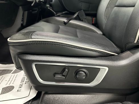Used 2025 RAM 1500 Laramie image 13