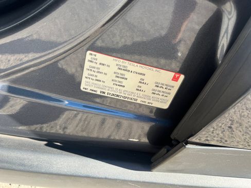 Used 2016 Tesla Model X image 25