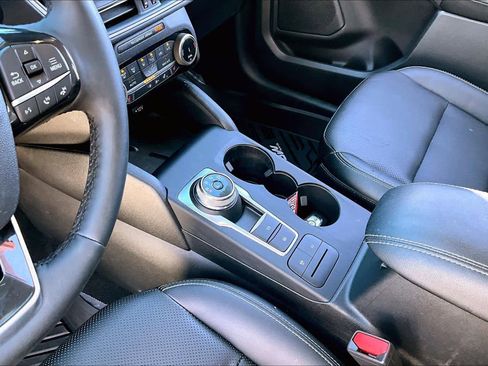 Used 2022 Ford Escape SEL image 16