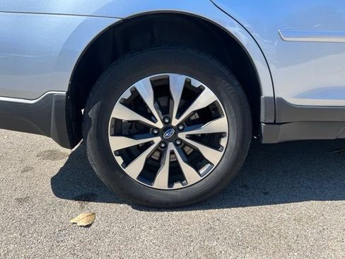 Used 2016 Subaru Outback 2.5i Limited AWD/4WD image 21