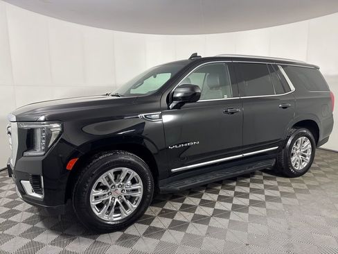 Used 2021 GMC Yukon SLT image 1