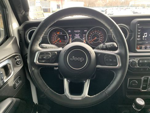 Used 2022 Jeep Wrangler Unlimited Sahara w/ LED Lighting Group image 18