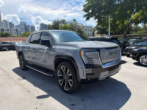 Used 2024 GMC Sierra EV Denali AWD/4WD image 3