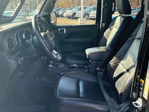 Used 2021 Jeep Gladiator Overland image 3