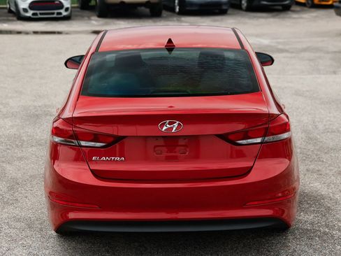 Used 2018 Hyundai Elantra SEL FWD image 5