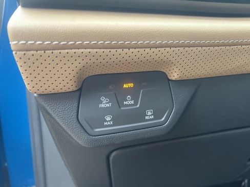 New 2025 Volkswagen Atlas Cross Sport SE AWD/4WD image 13