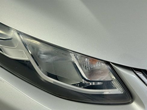 Used 2017 Chevrolet Volt LT w/ Comfort Package FWD image 37