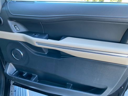 Used 2024 Ford Expedition Limited image 51