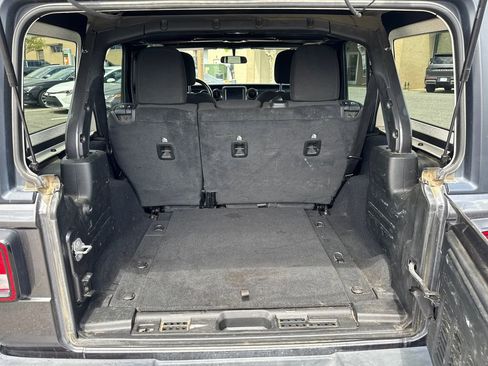 Used 2021 Jeep Wrangler Unlimited Sport image 18