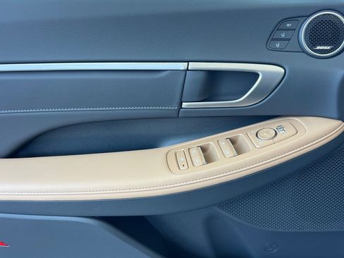 New 2025 Hyundai Sonata Limited image 9
