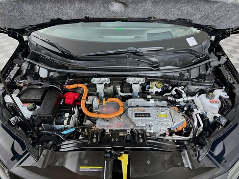 Used 2023 Nissan Ariya AWD image 35