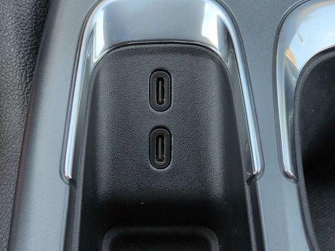 Used 2025 Chevrolet Equinox EV LT FWD image 22