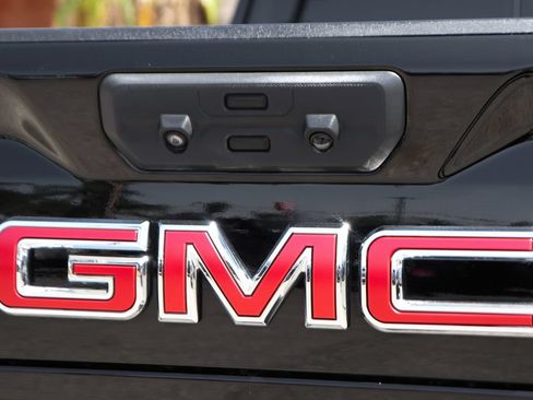 Used 2024 GMC Sierra 2500 AT4 w/ AT4 Preferred Package AWD/4WD image 56