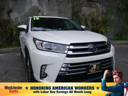 Used 2019 Toyota Highlander Limited Platinum