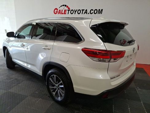 Used 2019 Toyota Highlander XLE image 5