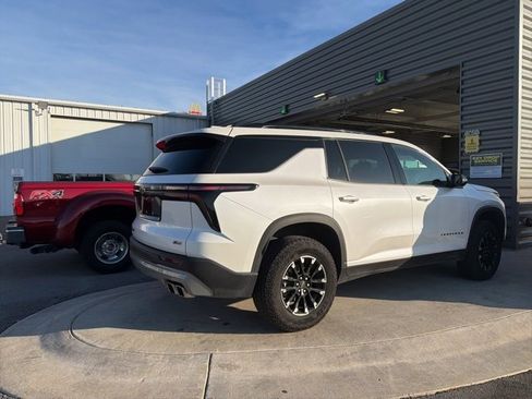 Used 2025 Chevrolet Traverse Z71 w/ Driver Confidence Package image 7