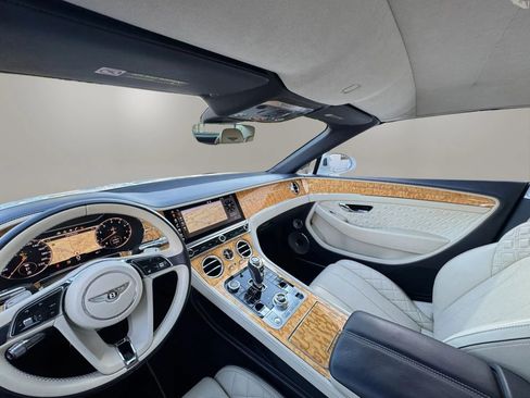 Used 2020 Bentley Continental GT AWD/4WD image 40